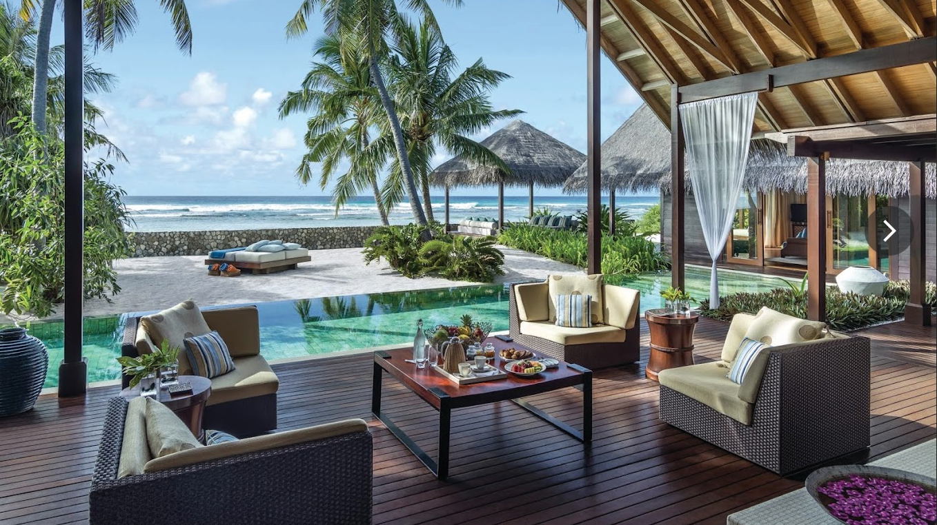 From Resort to Rooftop: 5 Summer Sets That Do It All