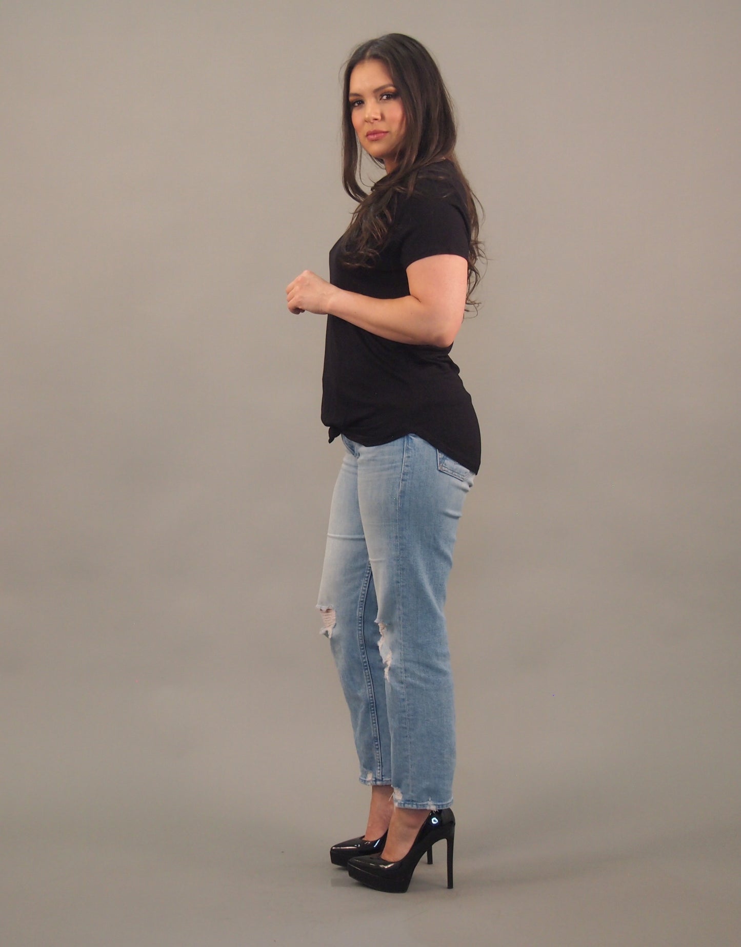 Black Knotted Scoop T-shirt
